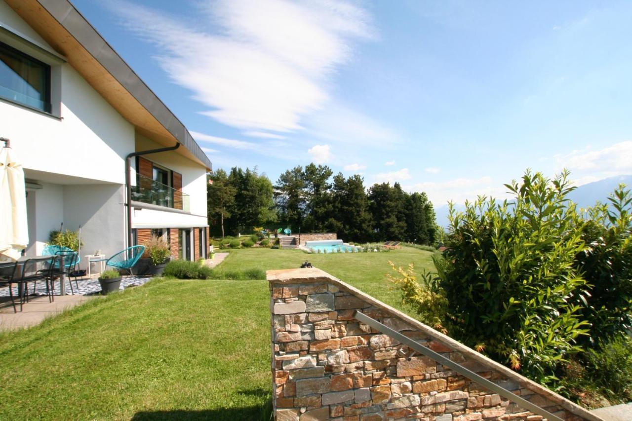 Montreux Holiday Home Zewnętrze zdjęcie