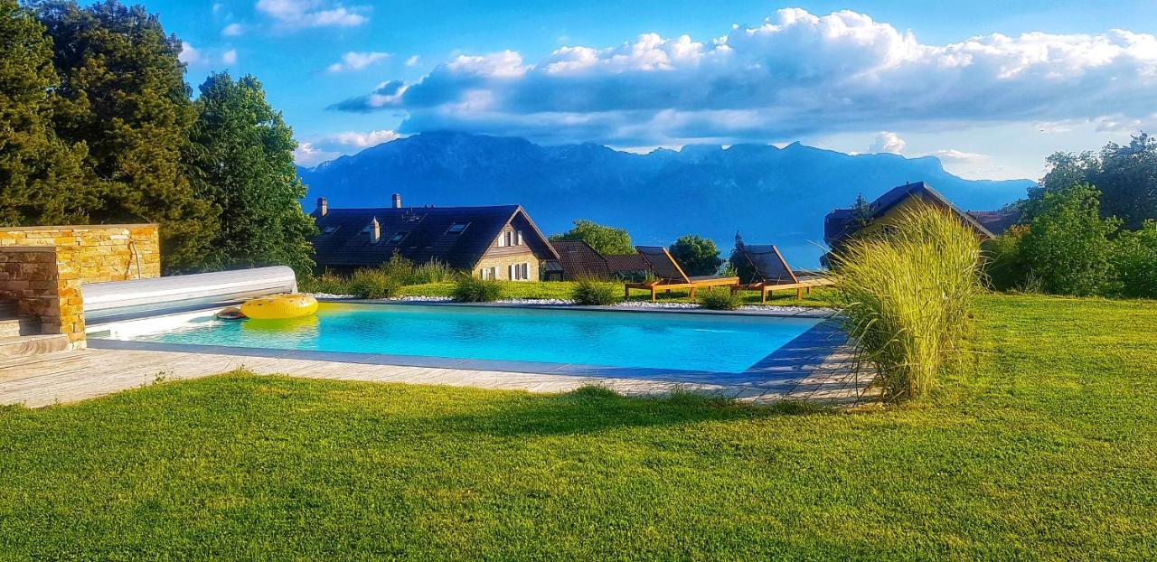 Montreux Holiday Home Zewnętrze zdjęcie