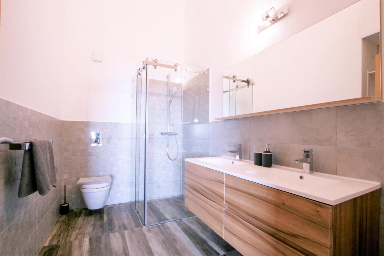 Montreux Holiday Home Zewnętrze zdjęcie