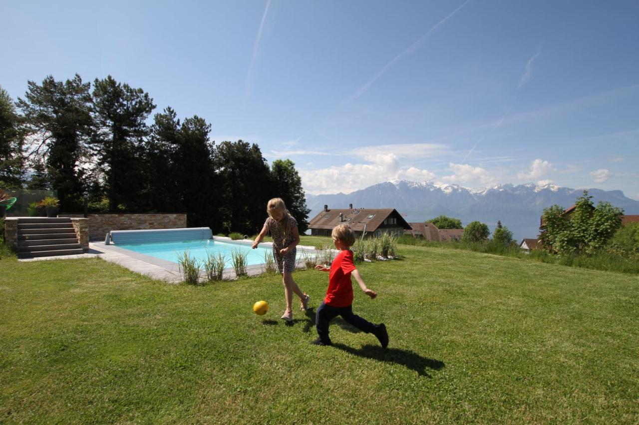 Montreux Holiday Home Zewnętrze zdjęcie