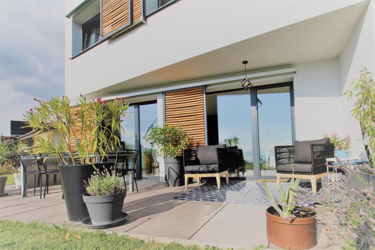 Montreux Holiday Home Zewnętrze zdjęcie