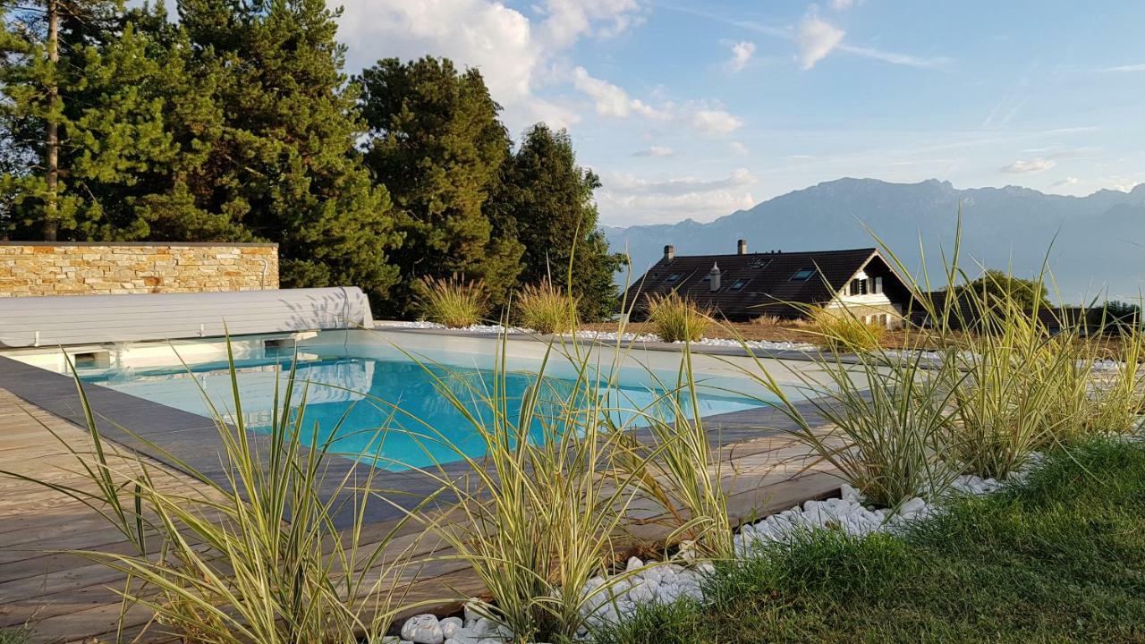 Montreux Holiday Home Zewnętrze zdjęcie